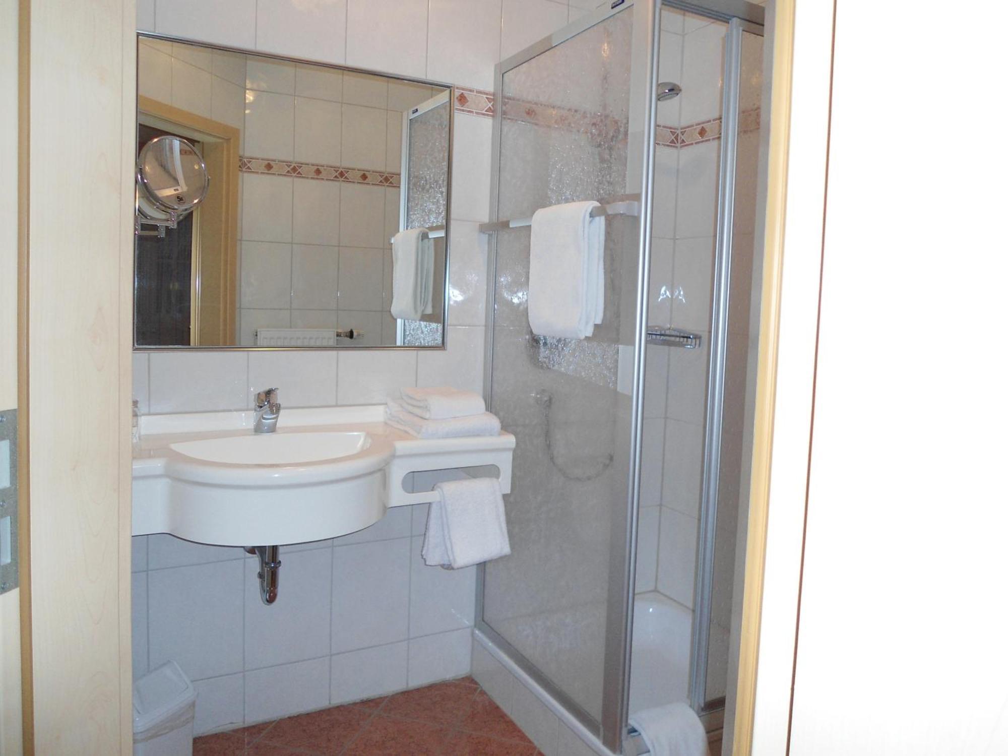 Hotel Hutzenthaler Bruckberg الغرفة الصورة