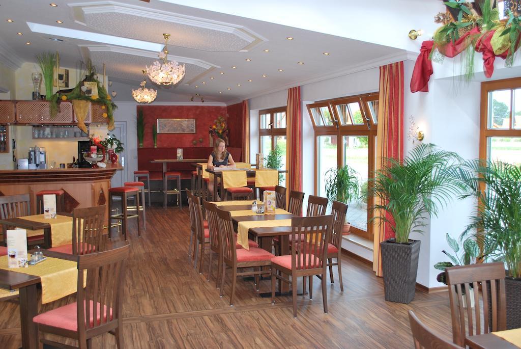 Hotel Hutzenthaler Bruckberg المظهر الخارجي الصورة