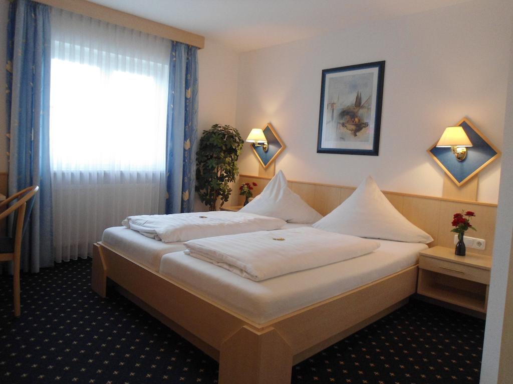 Hotel Hutzenthaler Bruckberg المظهر الخارجي الصورة